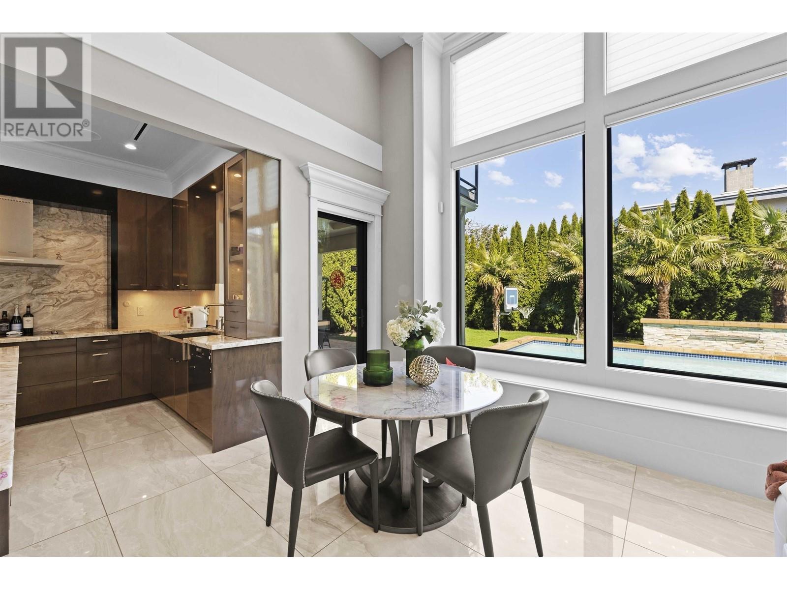 Listing Picture 10 of 33 : 6300 RIVERDALE DRIVE, Richmond / 烈治文 - 魯藝地產 Yvonne Lu Group - MLS Medallion Club Member