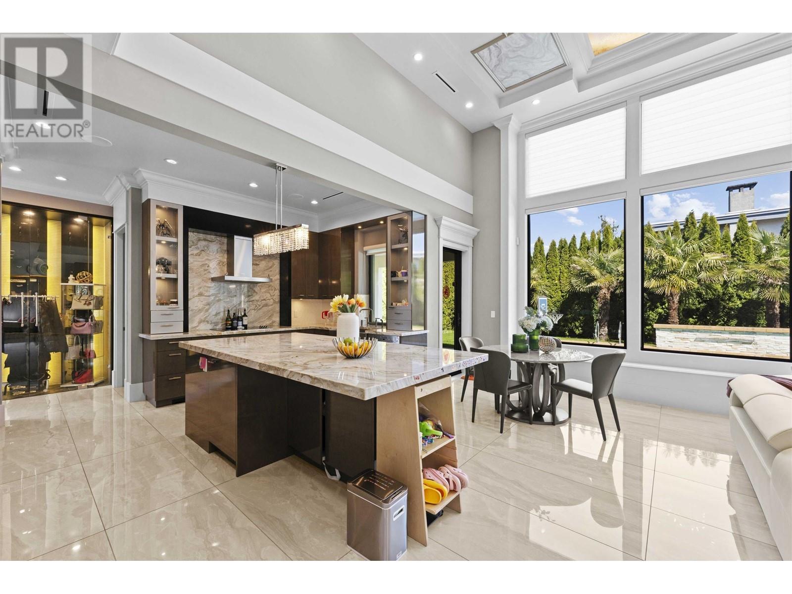 Listing Picture 9 of 33 : 6300 RIVERDALE DRIVE, Richmond / 烈治文 - 魯藝地產 Yvonne Lu Group - MLS Medallion Club Member