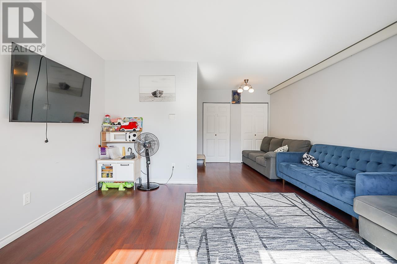 Listing Picture 8 of 29 : 36 10031 SWINTON CRESCENT, Richmond / 烈治文 - 魯藝地產 Yvonne Lu Group - MLS Medallion Club Member