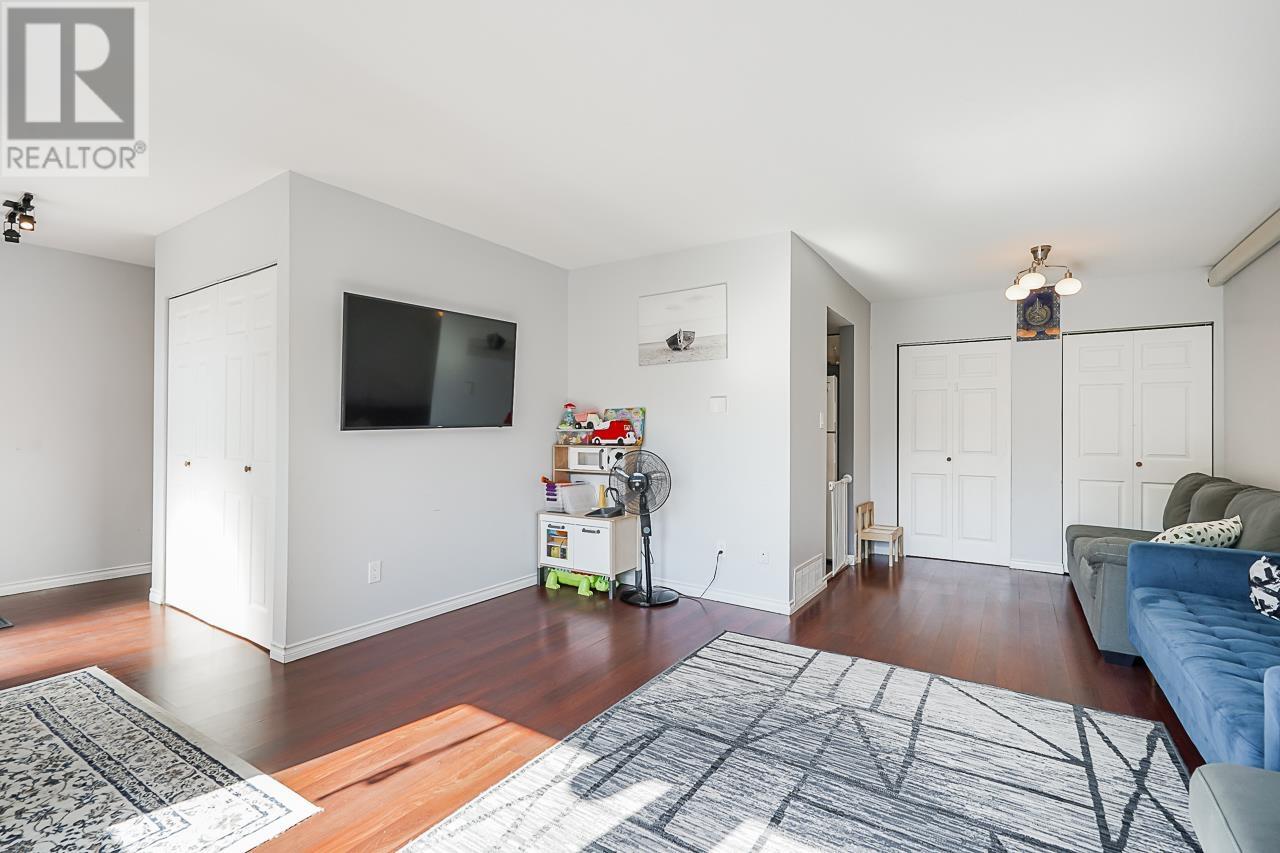 Listing Picture 10 of 29 : 36 10031 SWINTON CRESCENT, Richmond / 烈治文 - 魯藝地產 Yvonne Lu Group - MLS Medallion Club Member