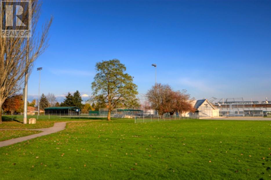 Listing Picture 12 of 12 : 6520 WILLIAMS ROAD, Richmond / 烈治文 - 魯藝地產 Yvonne Lu Group - MLS Medallion Club Member