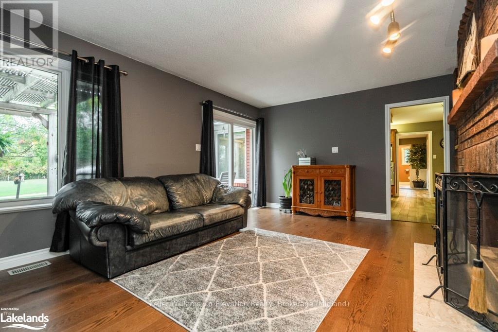4060 10th Side Road, Bradford West Gwillimbury, Ontario  L3Z 3V2 - Photo 11 - N10439741