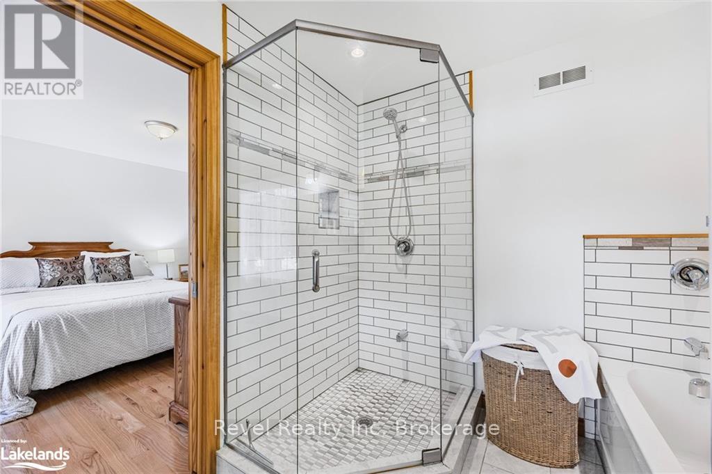 22 Anne Street, Penetanguishene, Ontario  L9M 1K4 - Photo 18 - S10435164