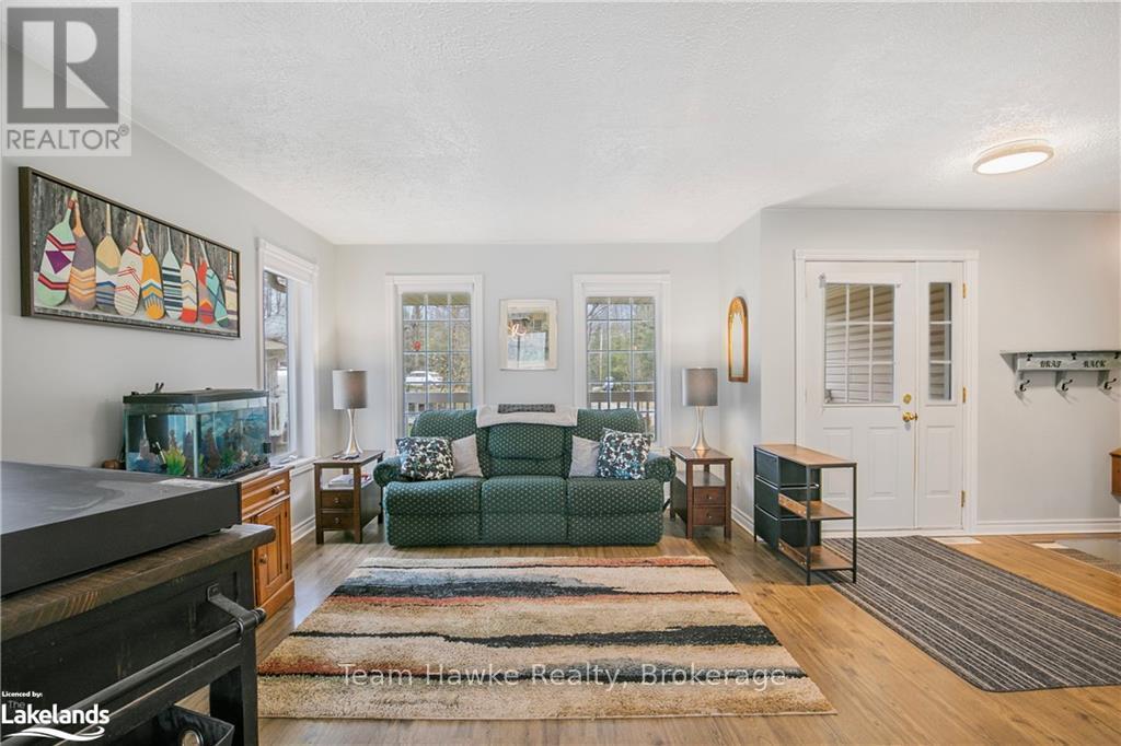 22 Laurier Boulevard, Tiny, Ontario  L9M 0J2 - Photo 7 - S10436466