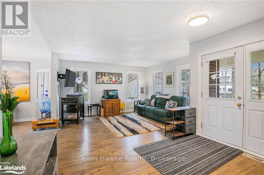 22 Laurier Boulevard, Tiny, Ontario  L9M 0J2 - Photo 8 - S10436466