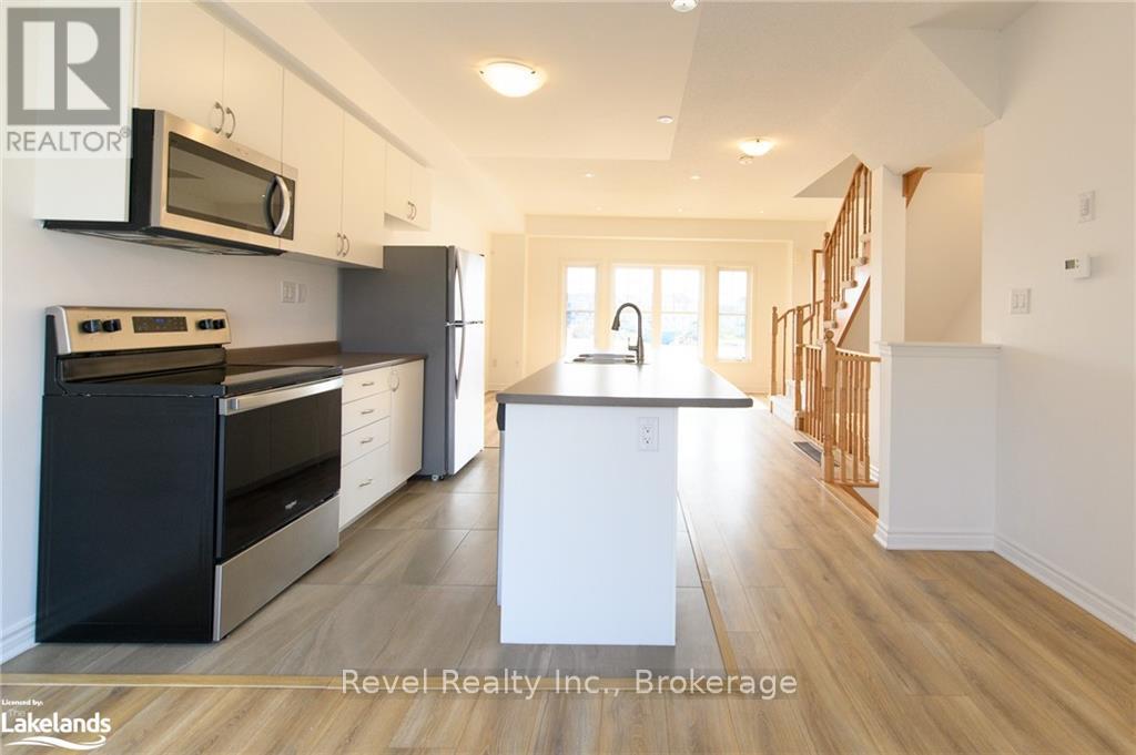 125 Sandhill Crane Drive, Wasaga Beach, Ontario  L9Z 2X2 - Photo 4 - S10436668