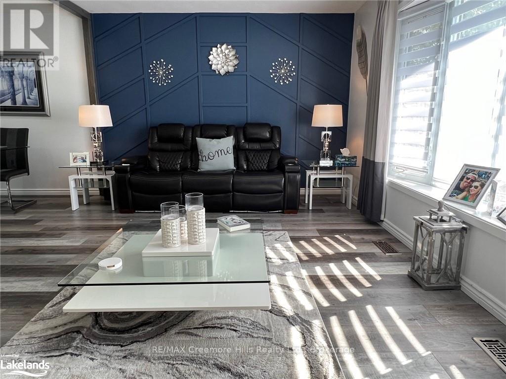 3 Jardine Crescent, Clearview (Creemore), Ontario  L0M 1G0 - Photo 15 - S10437898