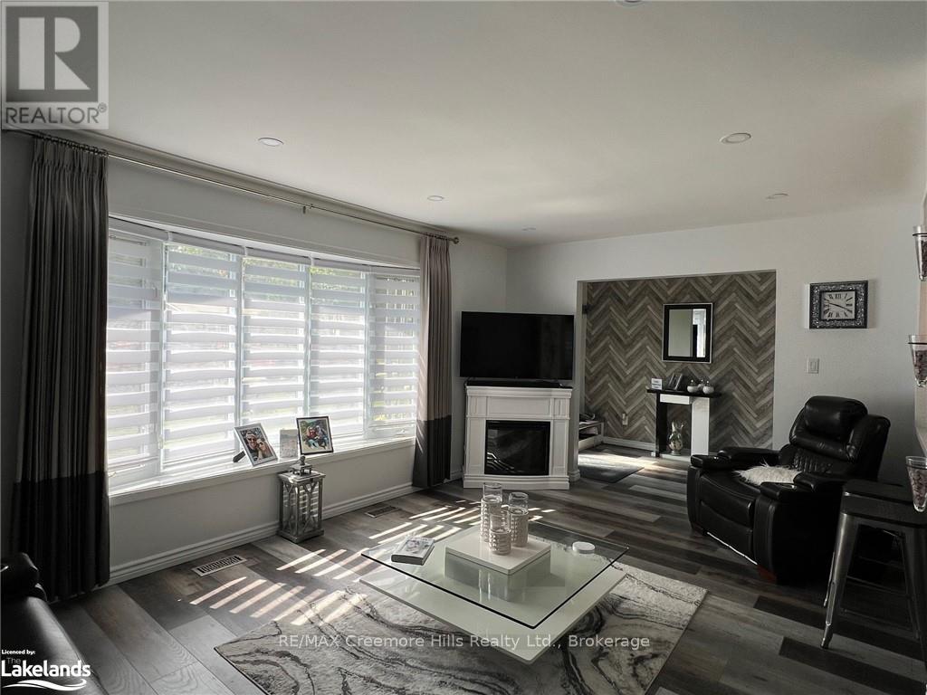 3 Jardine Crescent, Clearview (Creemore), Ontario  L0M 1G0 - Photo 18 - S10437898