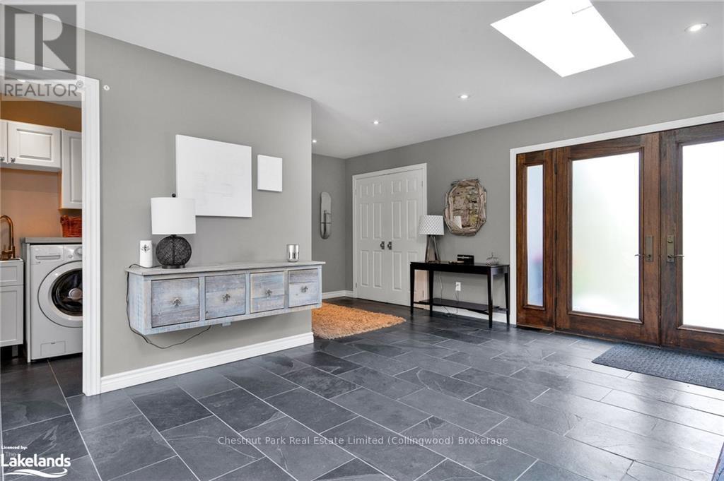 11 Woodview Drive, Clearview, Ontario  L9Y 3Y9 - Photo 10 - S10438052