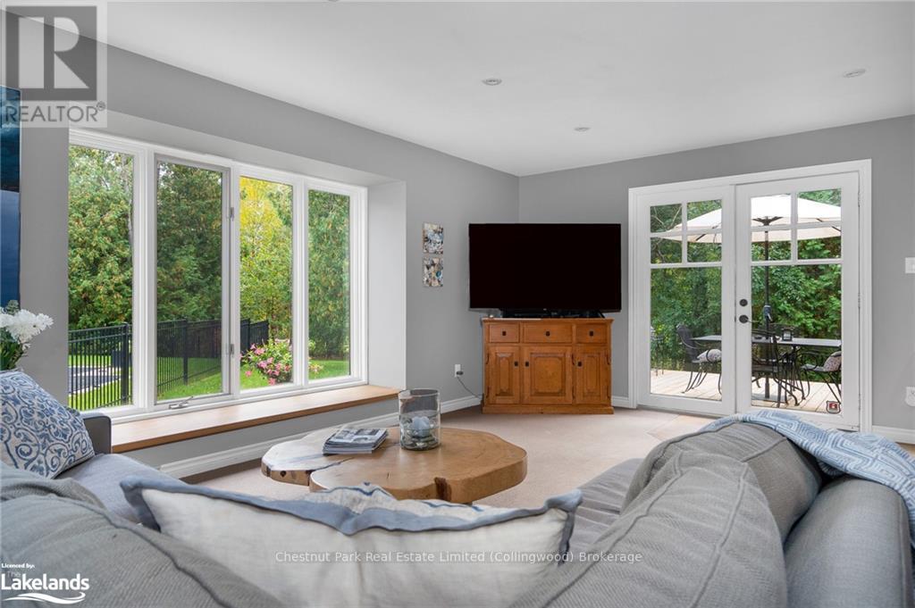 11 Woodview Drive, Clearview, Ontario  L9Y 3Y9 - Photo 21 - S10438052