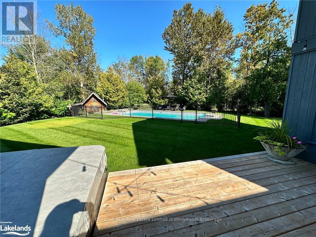 11 Woodview Drive, Clearview, Ontario  L9Y 3Y9 - Photo 8 - S10438052