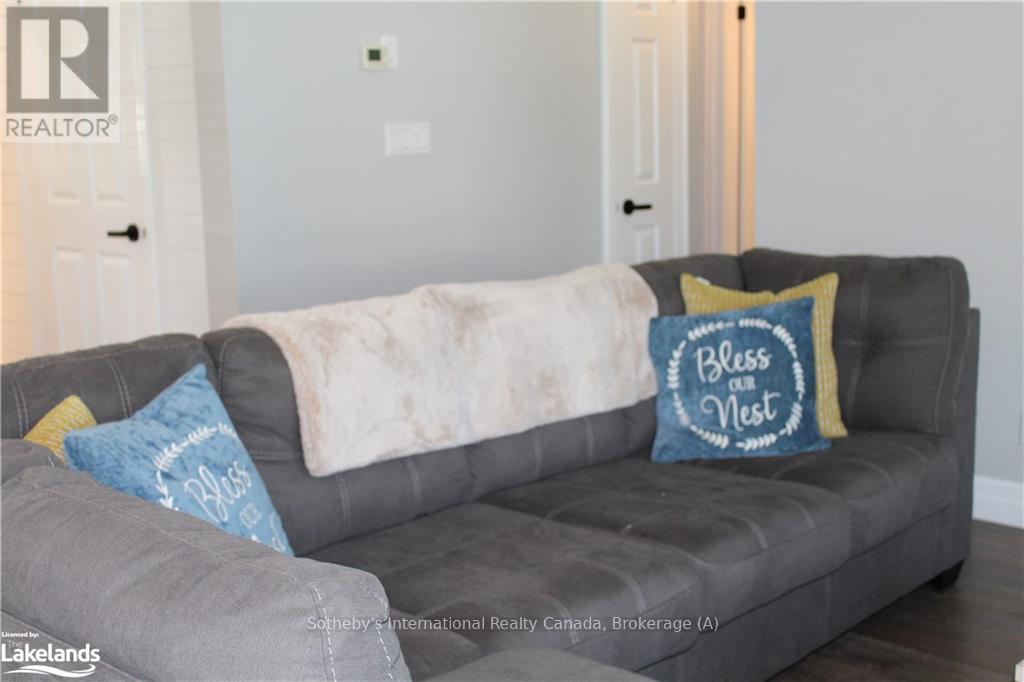 667 Johnston Park Avenue, Collingwood, Ontario  L9Y 5C7 - Photo 6 - S10438465