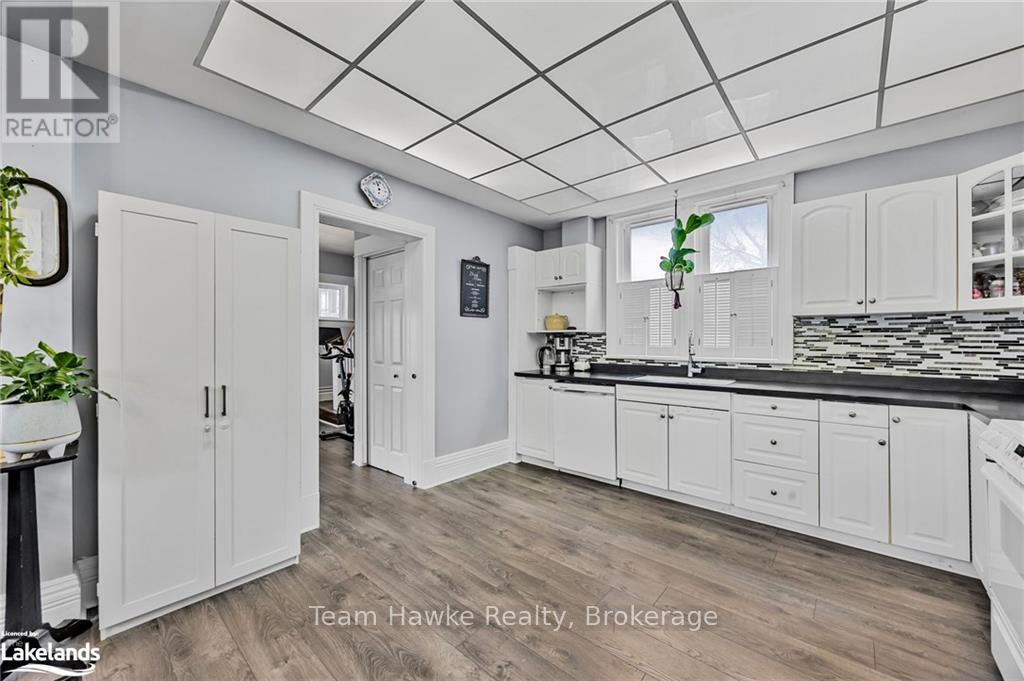 501 Talbot Street, Tay (Port Mcnicoll), Ontario  L0K 1R0 - Photo 12 - S10440012