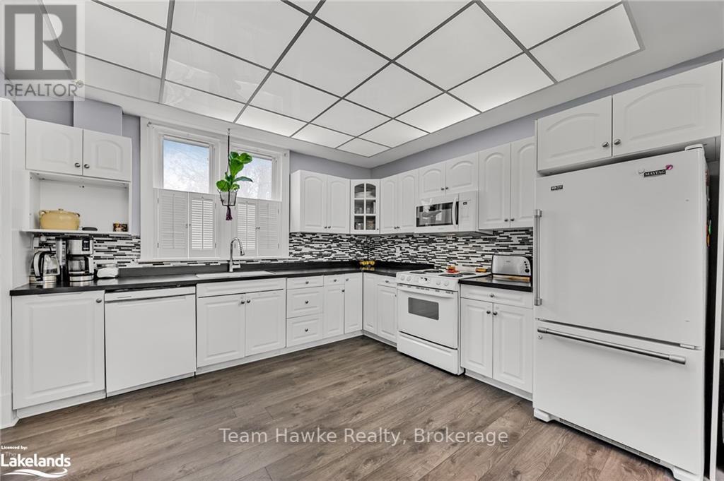 501 Talbot Street, Tay (Port Mcnicoll), Ontario  L0K 1R0 - Photo 13 - S10440012