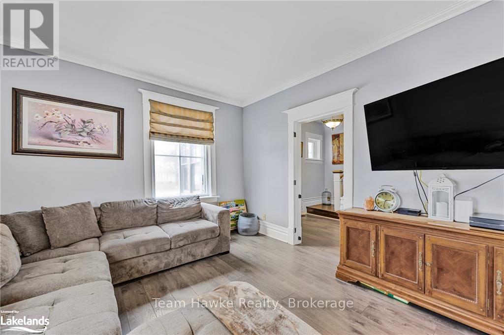 501 Talbot Street, Tay (Port Mcnicoll), Ontario  L0K 1R0 - Photo 6 - S10440012