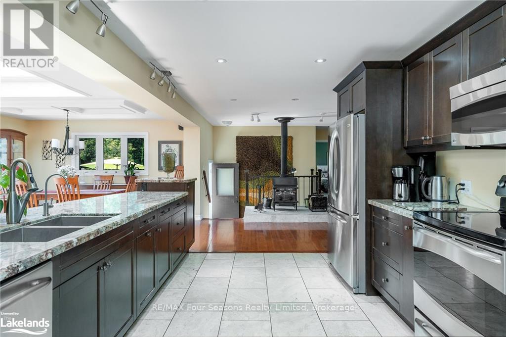 988 Sixth Street, Clearview, Ontario  L9Y 3Y9 - Photo 21 - S10440022