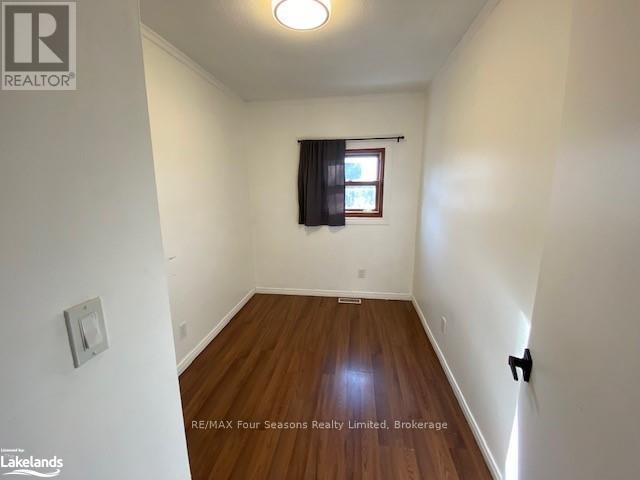 214 Montreal Street, Clearview, Ontario  L0M 1S0 - Photo 11 - S10440338