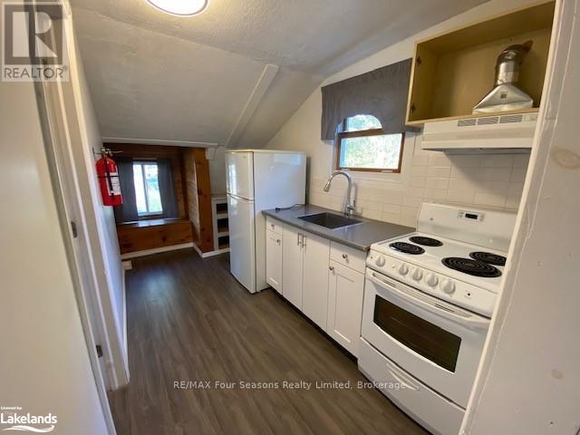 214 Montreal Street, Clearview, Ontario  L0M 1S0 - Photo 12 - S10440338