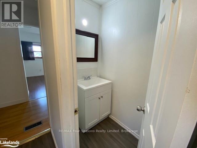 214 Montreal Street, Clearview, Ontario  L0M 1S0 - Photo 13 - S10440338