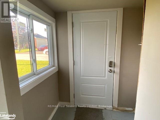 214 Montreal Street, Clearview, Ontario  L0M 1S0 - Photo 15 - S10440338