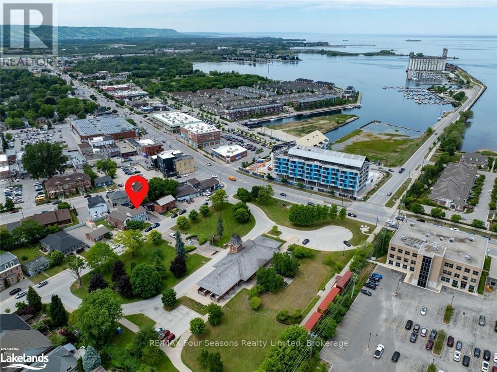 32 Saint Paul Street, Collingwood, Ontario  L9Y 3N9 - Photo 2 - S10440354