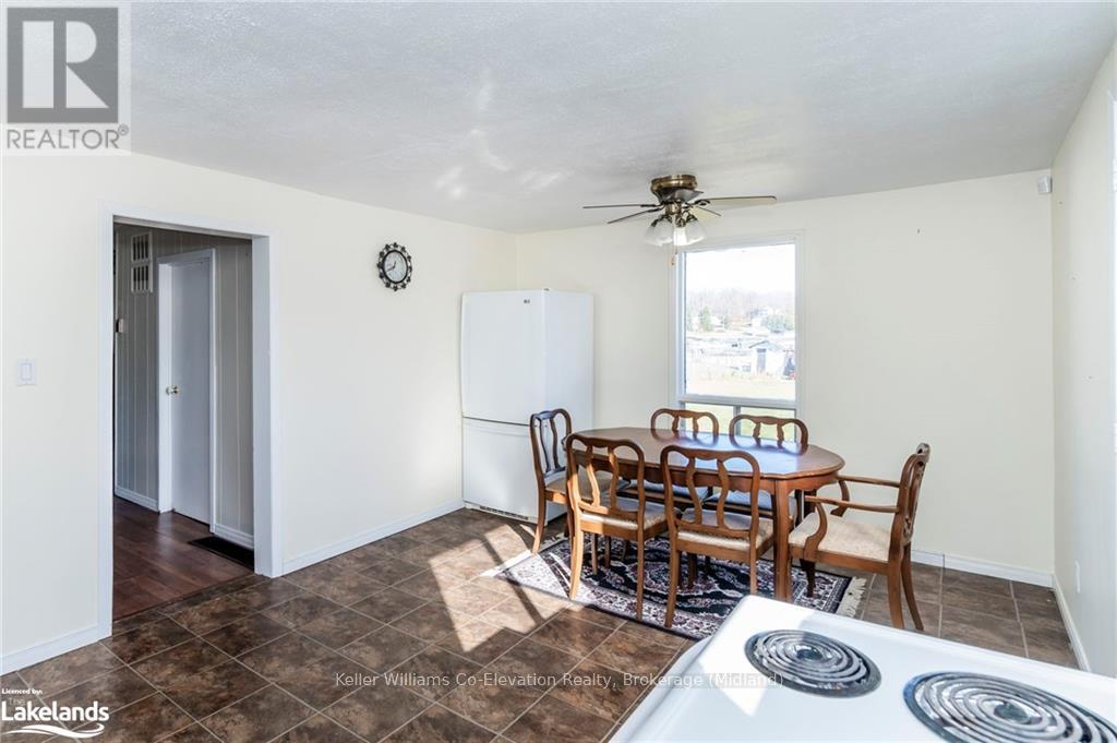 555 Champlain Road, Tiny, Ontario  L9M 0C2 - Photo 10 - S10440410