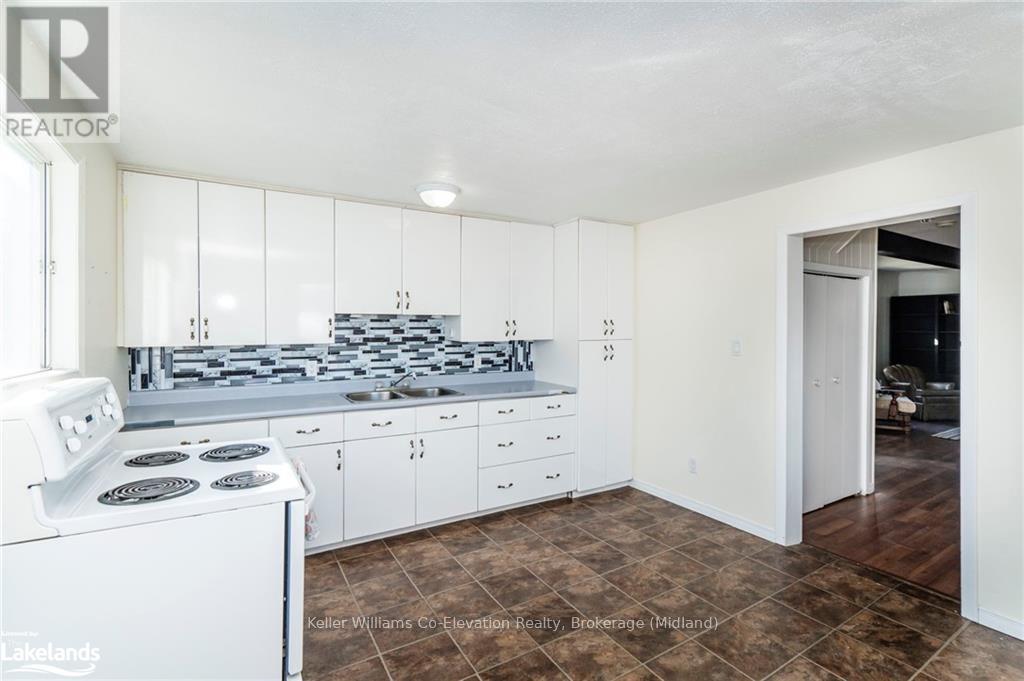 555 Champlain Road, Tiny, Ontario  L9M 0C2 - Photo 8 - S10440410