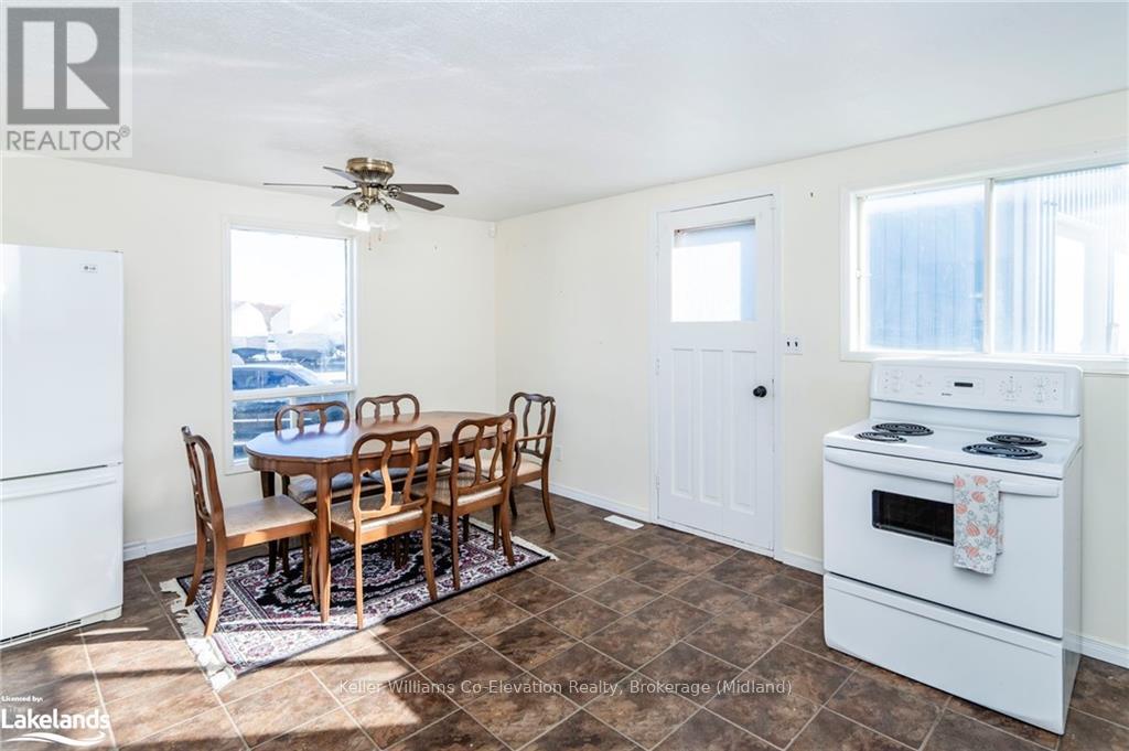 555 Champlain Road, Tiny, Ontario  L9M 0C2 - Photo 9 - S10440410