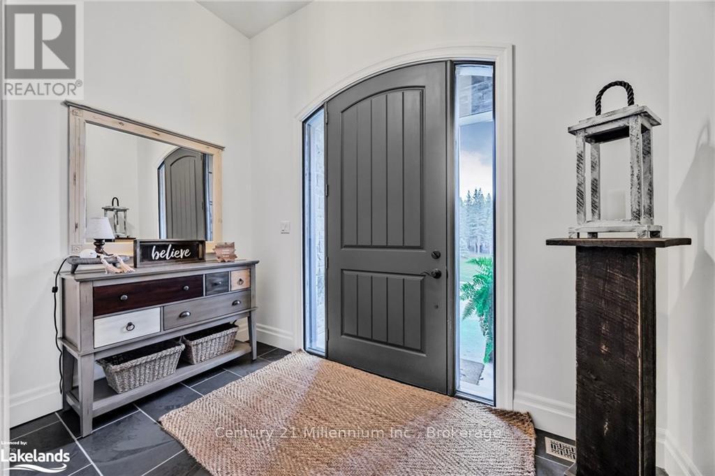 49 Sydenham Trail W, Clearview, Ontario  L0M 1H0 - Photo 2 - S10440429