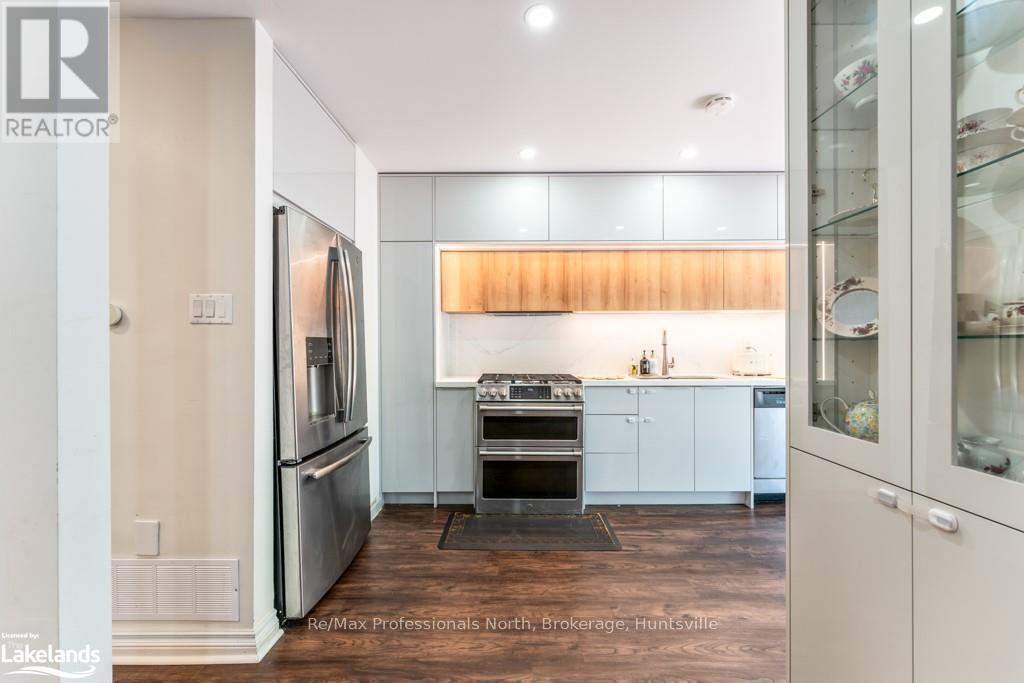 92 Oldhill Street, Richmond Hill (Devonsleigh), Ontario  L4C 9V1 - Photo 10 - N10436739