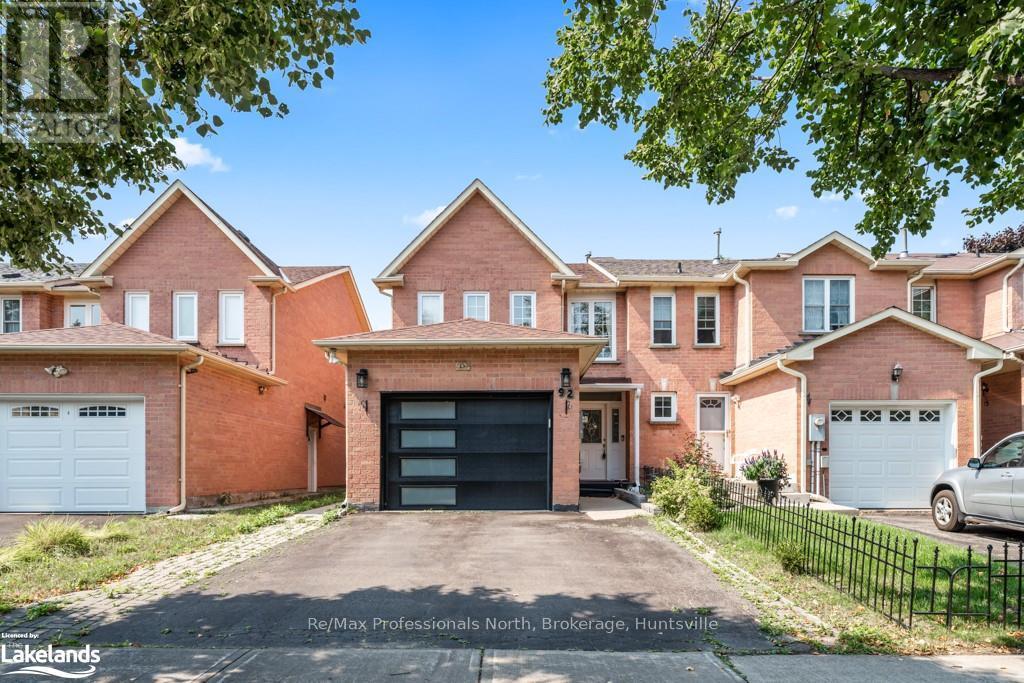 92 Oldhill Street, Richmond Hill (Devonsleigh), Ontario  L4C 9V1 - Photo 2 - N10436739