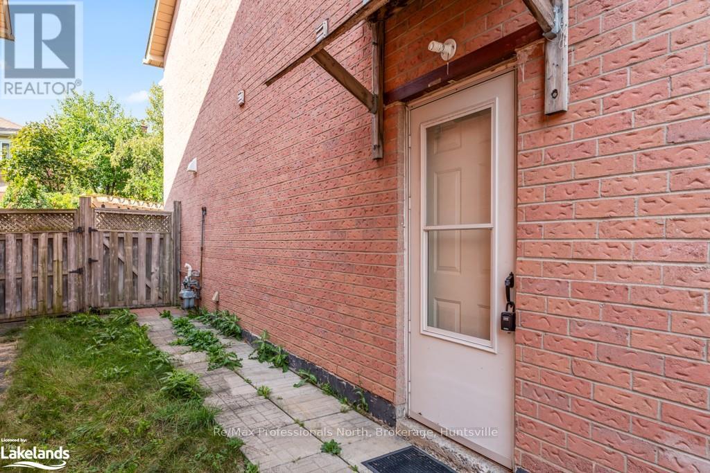 92 Oldhill Street, Richmond Hill (Devonsleigh), Ontario  L4C 9V1 - Photo 26 - N10436739