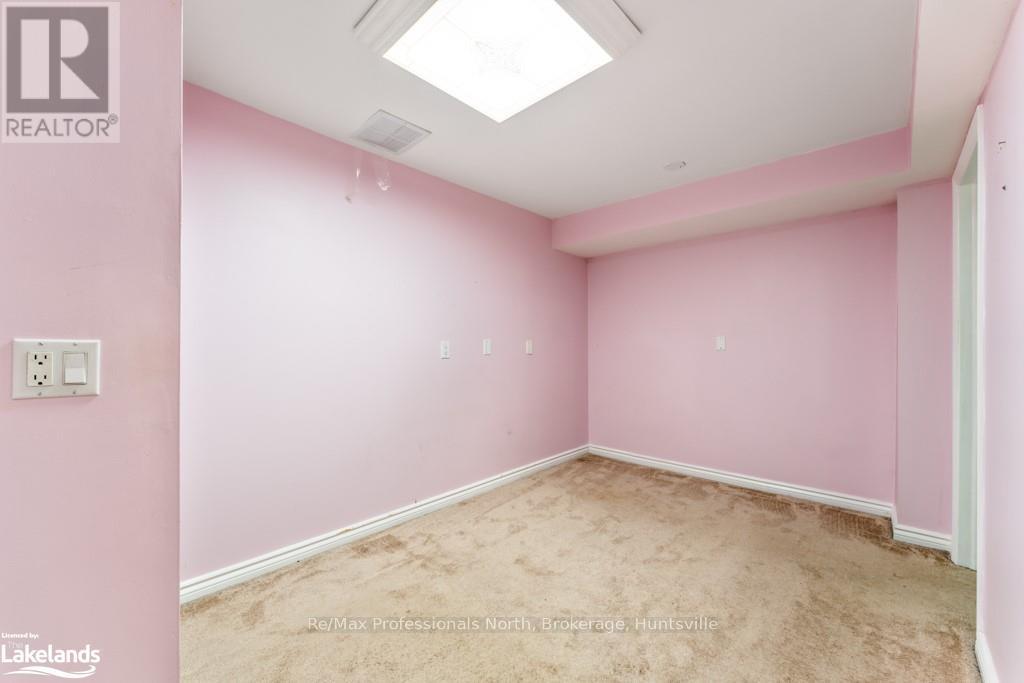 92 Oldhill Street, Richmond Hill (Devonsleigh), Ontario  L4C 9V1 - Photo 36 - N10436739