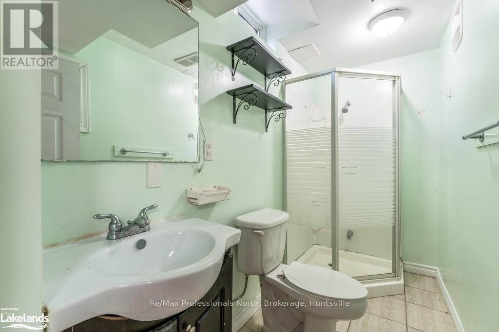 92 Oldhill Street, Richmond Hill (Devonsleigh), Ontario  L4C 9V1 - Photo 38 - N10436739