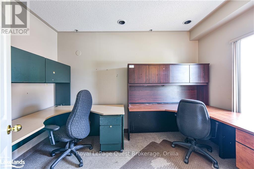 94 Colborne Street W, Orillia, Ontario  L3V 2Y9 - Photo 33 - S10895197