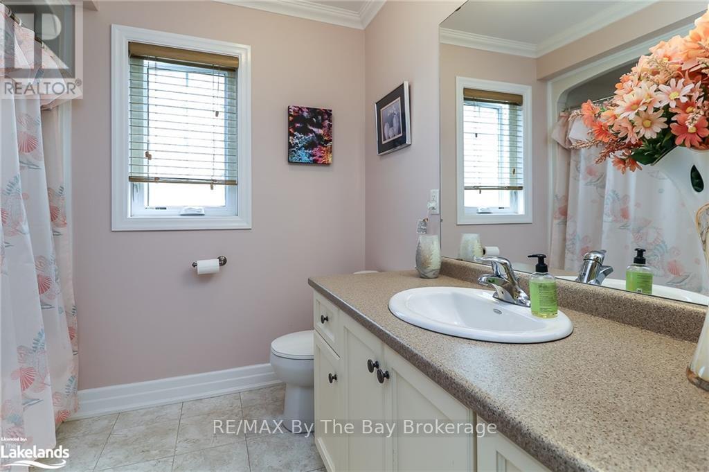 54 New York Avenue, Wasaga Beach, Ontario  L9Z 3A8 - Photo 10 - S10895615