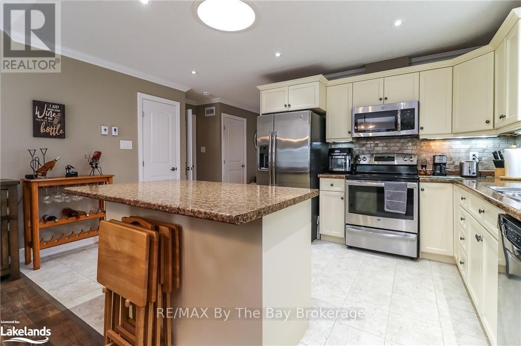 54 New York Avenue, Wasaga Beach, Ontario  L9Z 3A8 - Photo 15 - S10895615