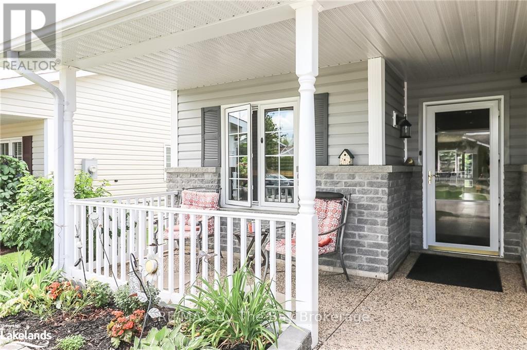 54 New York Avenue, Wasaga Beach, Ontario  L9Z 3A8 - Photo 5 - S10895615