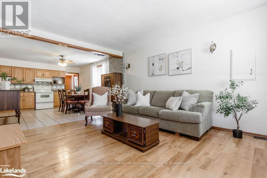 32 57th Street S, Wasaga Beach, Ontario  L9Z 1W5 - Photo 4 - S10897773