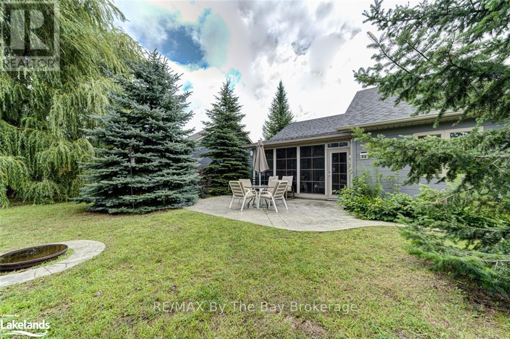 44 Cabin Crescent, Wasaga Beach, Ontario  L9Z 1X7 - Photo 1 - S10898088