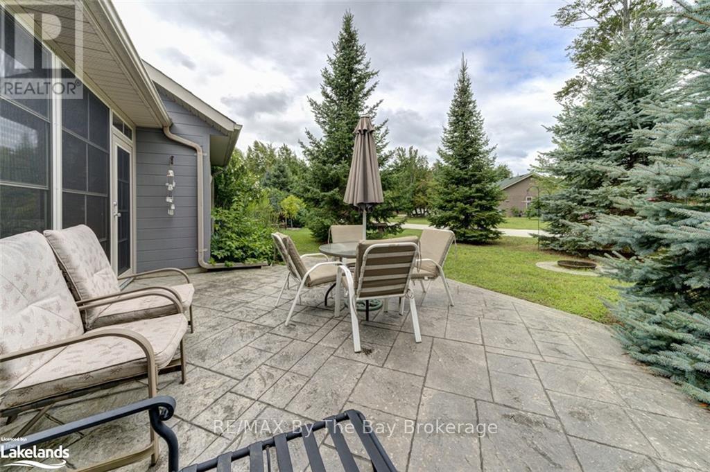 44 Cabin Crescent, Wasaga Beach, Ontario  L9Z 1X7 - Photo 2 - S10898088