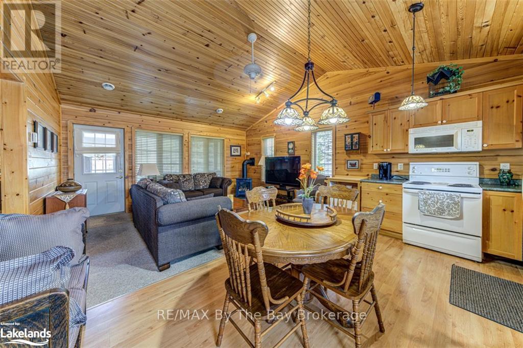 44 Cabin Crescent, Wasaga Beach, Ontario  L9Z 1X7 - Photo 7 - S10898088