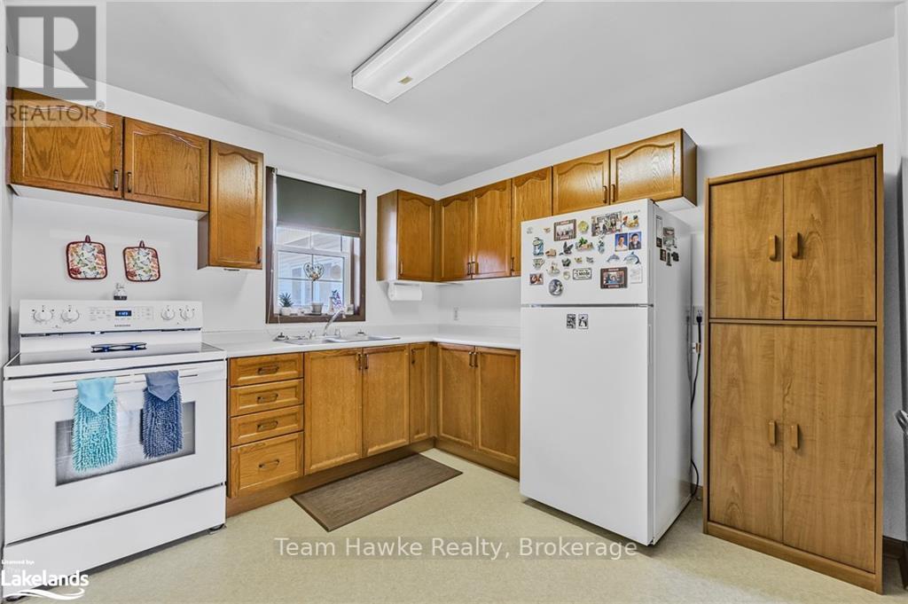 4 Maria Street, Penetanguishene, Ontario  L9M 1L6 - Photo 26 - S10898201