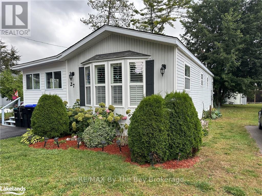 27 Shaw Street, Wasaga Beach, Ontario  L9Z 1K3 - Photo 1 - S10438898