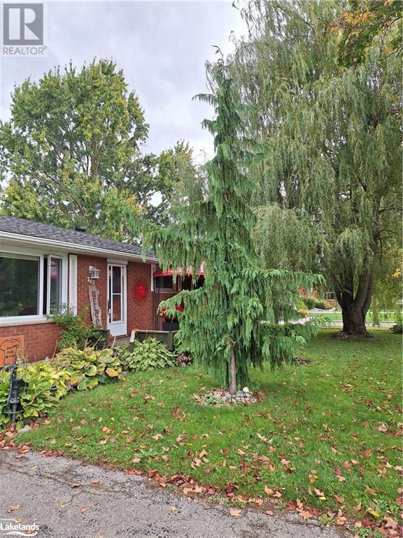 202 Point Street N, Clearview, Ontario  L0M 1S0 - Photo 5 - S10439553