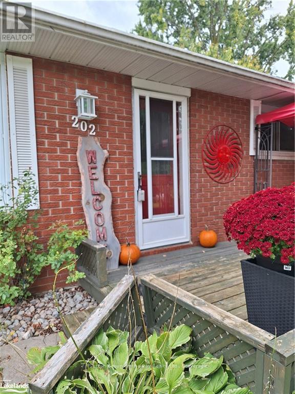 202 Point Street N, Clearview, Ontario  L0M 1S0 - Photo 8 - S10439553