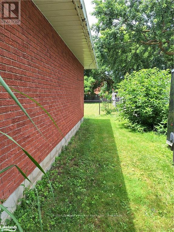 202 Point Street N, Clearview, Ontario  L0M 1S0 - Photo 9 - S10439553