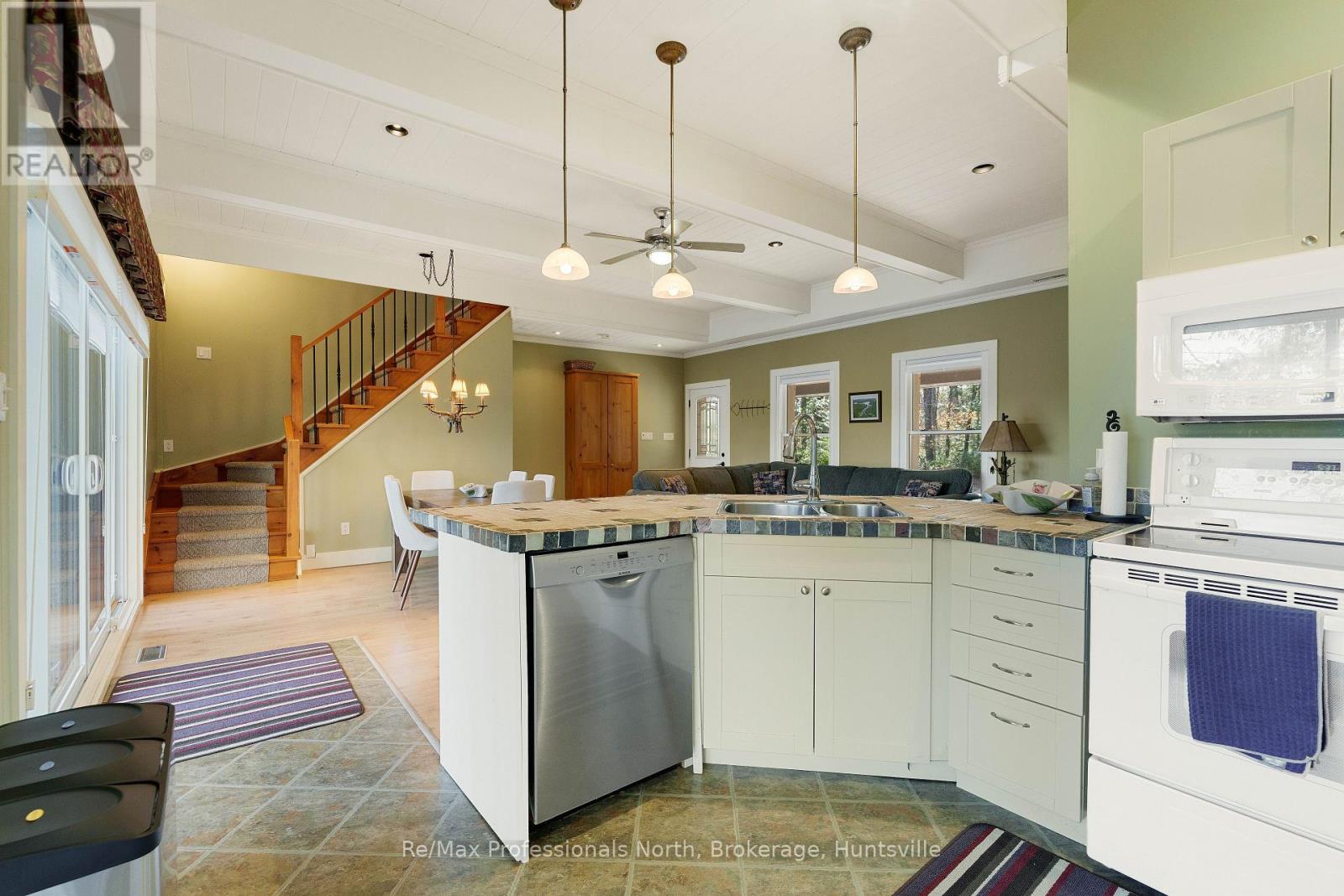 86 Lynx Drive, Kearney, Ontario  P0A 1M0 - Photo 37 - X10434318