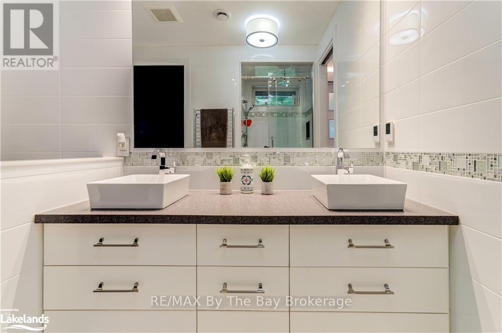 656 Oxbow Park Drive, Wasaga Beach, Ontario  L9Z 2V2 - Photo 21 - S10438394