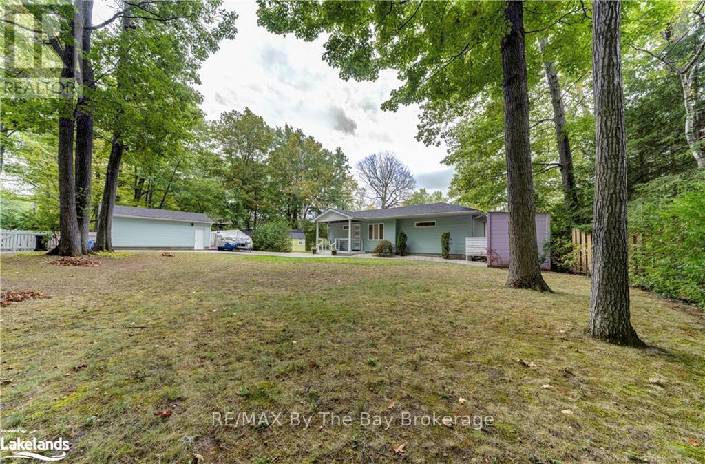 656 Oxbow Park Drive, Wasaga Beach, Ontario  L9Z 2V2 - Photo 4 - S10438394